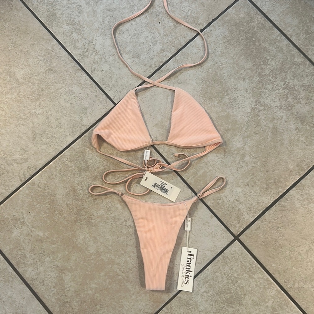 Frankie’s Bikini Set